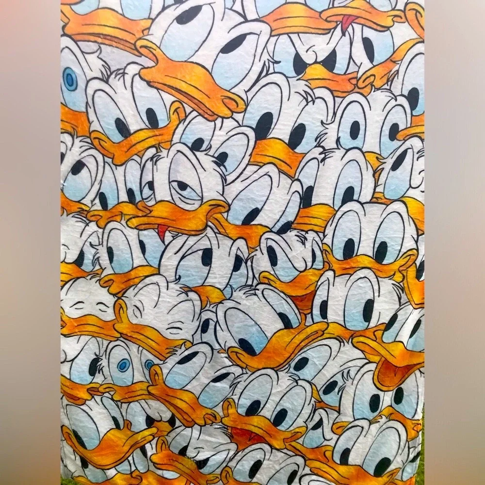 NEW Donald Duck Fleece Throw Blanket